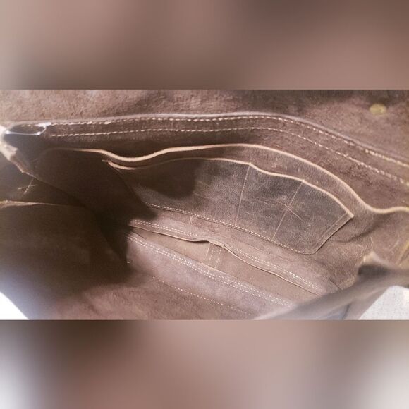 Handmade leather messenger bag - Picture 10 of 14